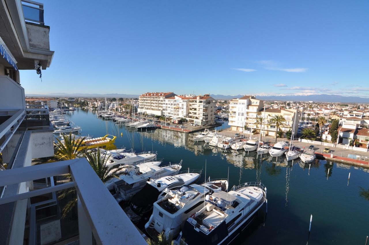 Rnet - Nautic Empuriabrava Apartment ภายนอก รูปภาพ